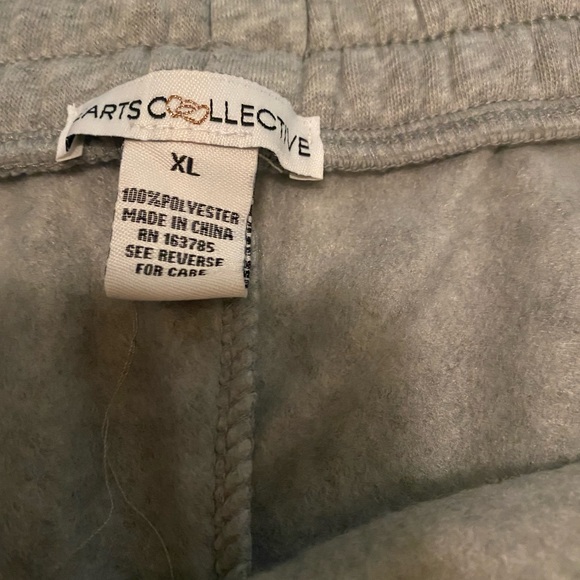 Smile Sweatpants - Picture 6 of 8